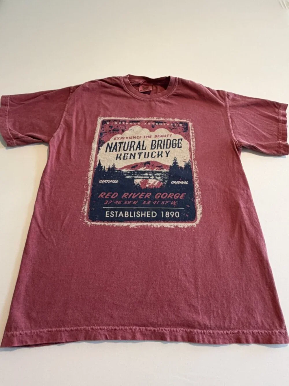 Natural Bridge KY State Resort Park Graphic Cotton Shirt Red Medium